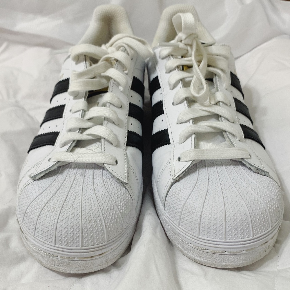 Adidas Superstar sneaker